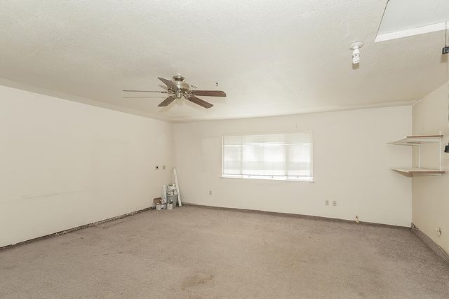 22085 Watts Valley Road, Sanger, CA 93657