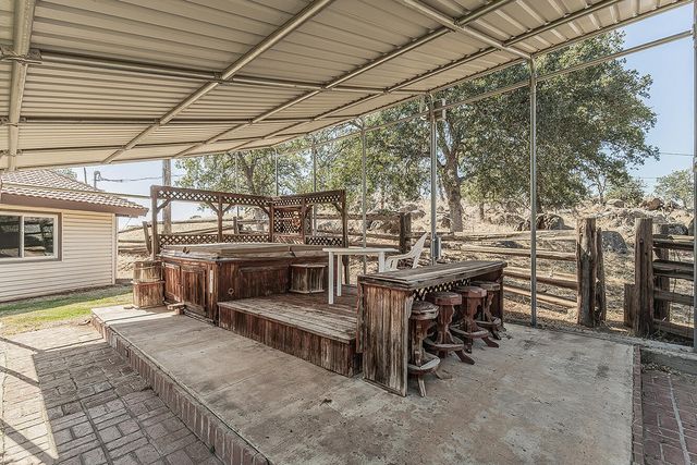 22085 Watts Valley Road, Sanger, CA 93657