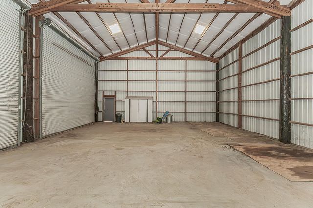 22085 Watts Valley Road, Sanger, CA 93657