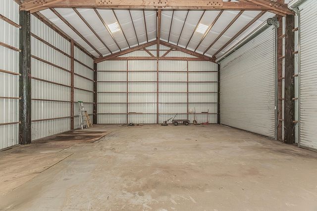 22085 Watts Valley Road, Sanger, CA 93657