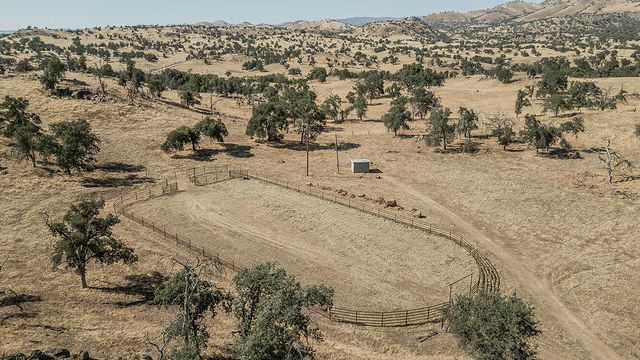 22085 Watts Valley Road, Sanger, CA 93657