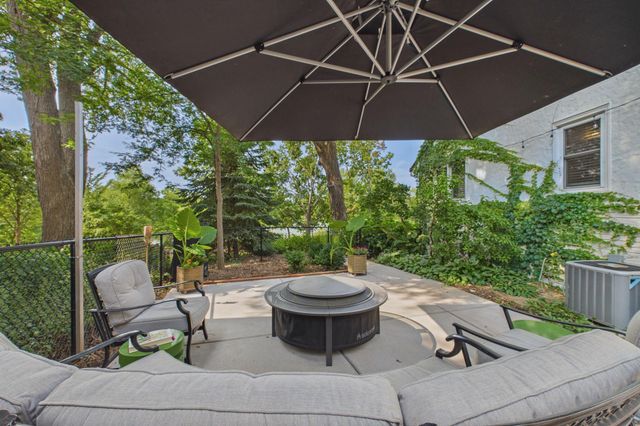 1234 Como Boulevard E, Saint Paul, MN 55117