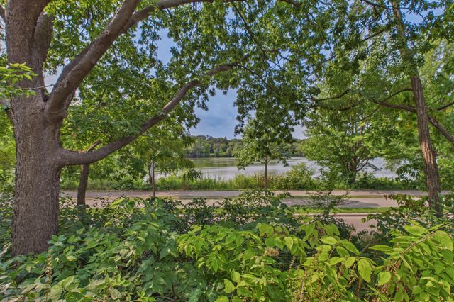 1234 Como Boulevard E, Saint Paul, MN 55117