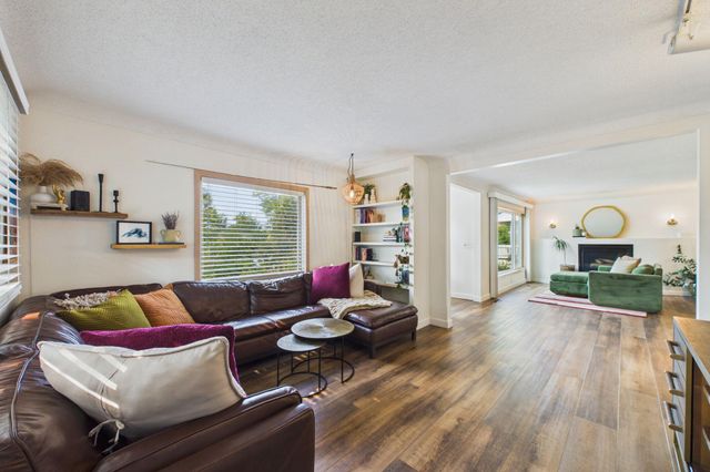 1234 Como Boulevard E, Saint Paul, MN 55117