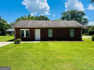2 N Annie Street, Newnan, GA 30263