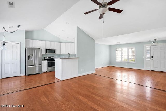 159 Emerald Ridge Drive, Hampstead, NC 28443