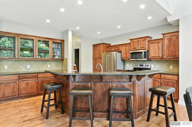 7606 S 195th Street, Gretna, NE 68028