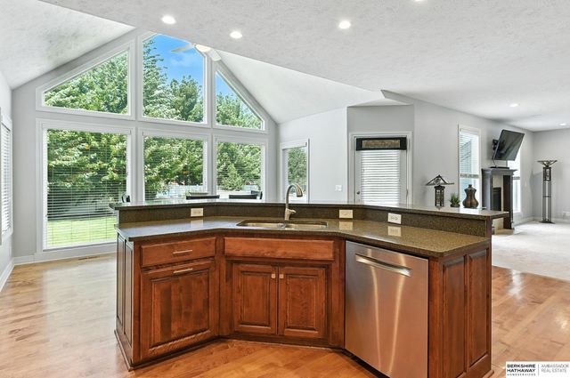 7606 S 195th Street, Gretna, NE 68028