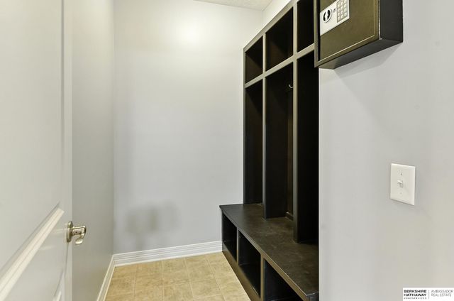 7606 S 195th Street, Gretna, NE 68028