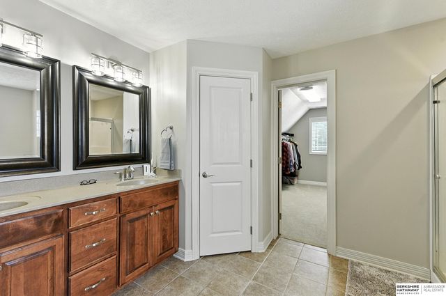 7606 S 195th Street, Gretna, NE 68028