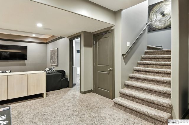 7606 S 195th Street, Gretna, NE 68028