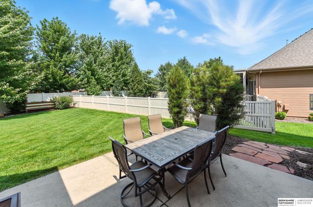 7606 S 195th Street, Gretna, NE 68028