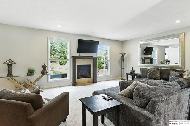 7606 S 195th Street, Gretna, NE 68028