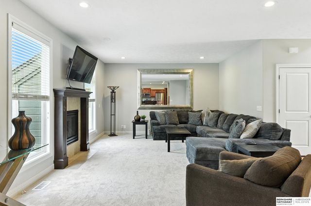 7606 S 195th Street, Gretna, NE 68028