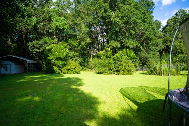 1406 MEADOWBROOK, Columbia, MS 39429