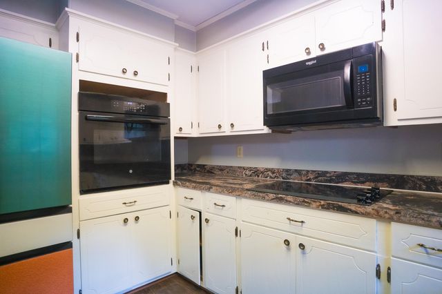 1406 MEADOWBROOK, Columbia, MS 39429