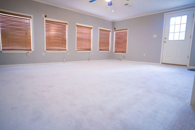 1406 MEADOWBROOK, Columbia, MS 39429