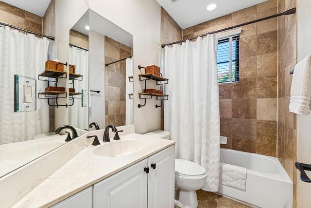 610 Via Villagio, Hypoluxo, FL 33462