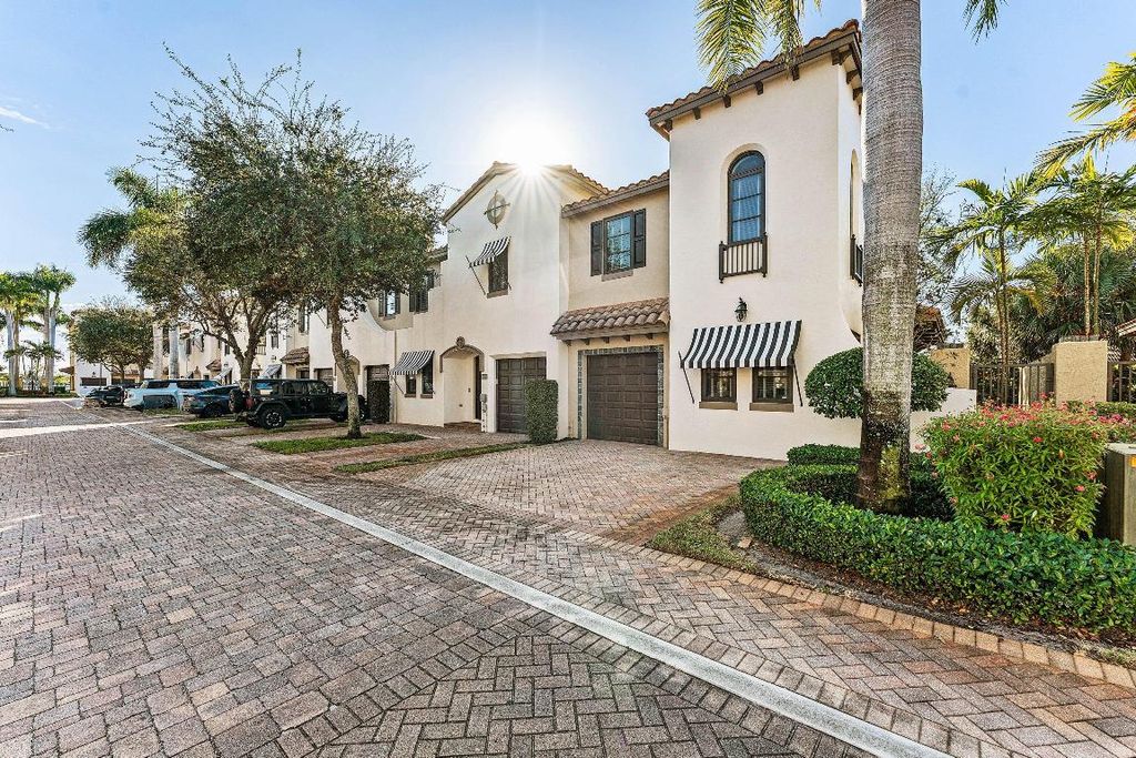 610 Via Villagio, Hypoluxo, FL 33462