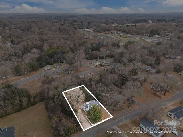 1035 Gibson Street, Albemarle, NC 28001