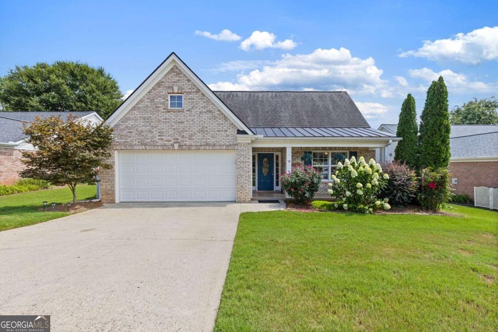 112 Clubhouse Drive, Jefferson, GA 30549 — photo 2