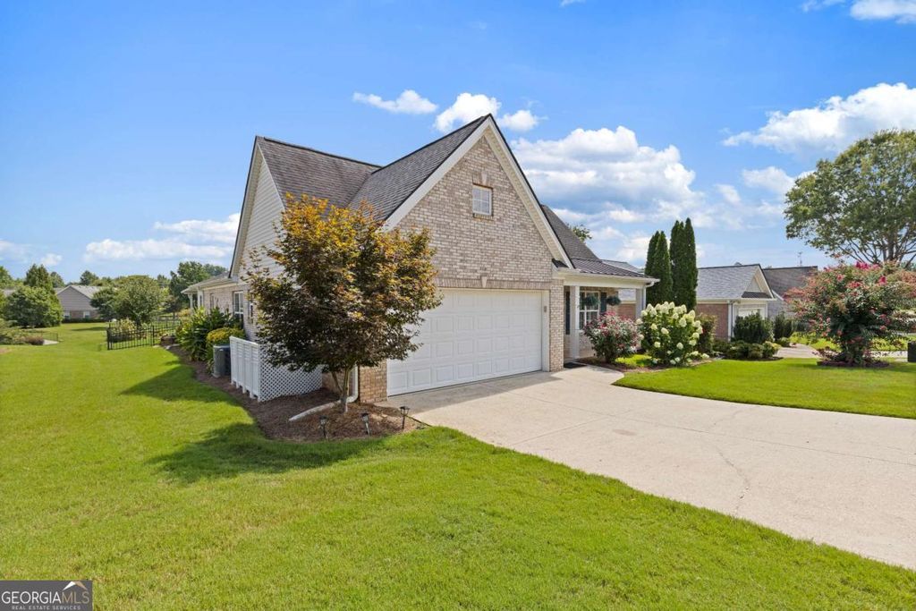 112 Clubhouse Drive, Jefferson, GA 30549 — photo 4