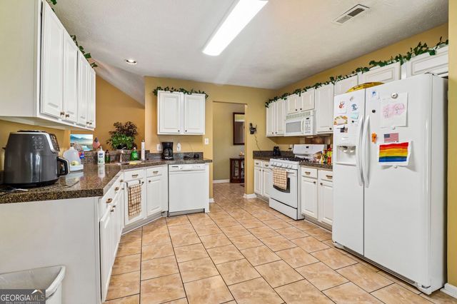 115 Parkside Drive, Stockbridge, GA 30281
