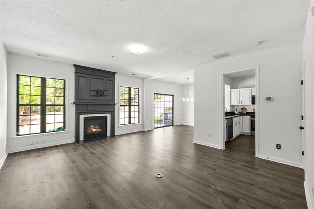 133 Regent Place, Woodstock, GA 30188