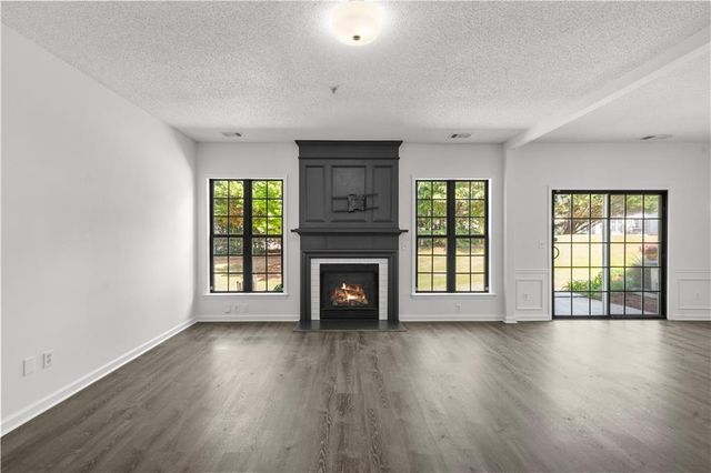 133 Regent Place, Woodstock, GA 30188