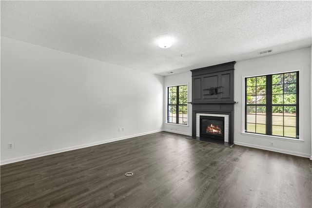 133 Regent Place, Woodstock, GA 30188