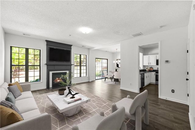 133 Regent Place, Woodstock, GA 30188