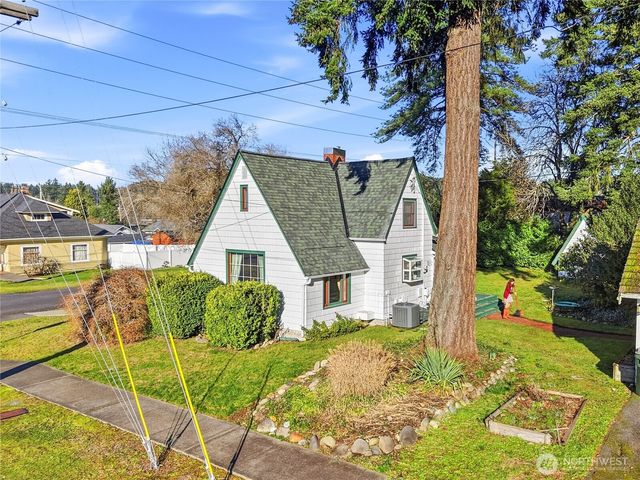 425 Central Avenue E, Tenino, WA 98589