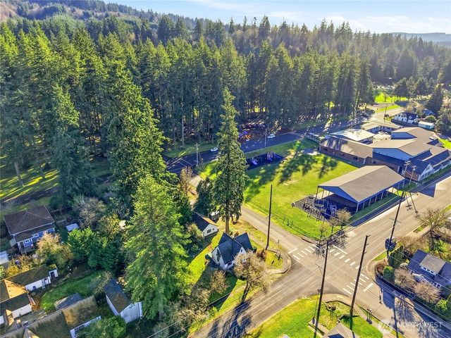 425 Central Avenue E, Tenino, WA 98589