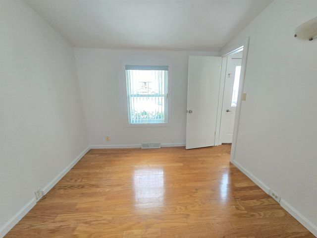 784 Bay Road, Bay City, MI 48706