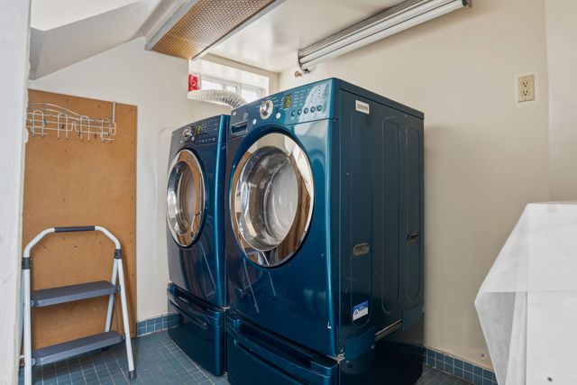 147-42 Hoover Avenue, New York City, NY 11435