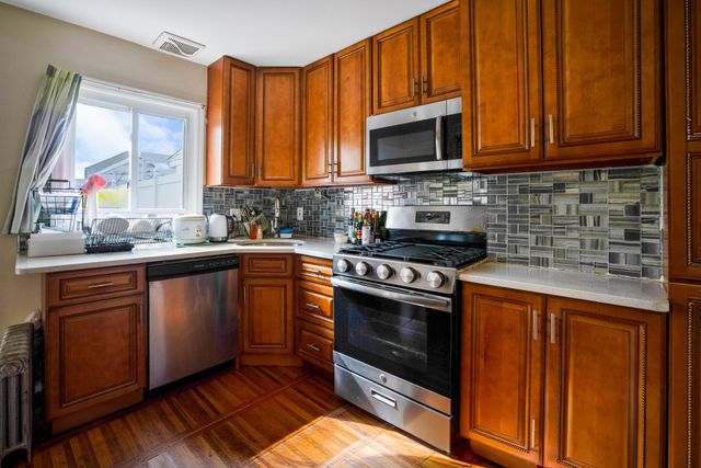 147-42 Hoover Avenue, New York City, NY 11435