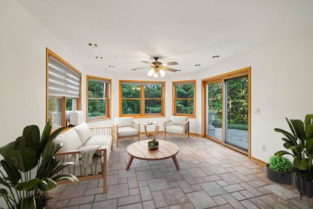 5974 River Road, Waunakee, WI 53597