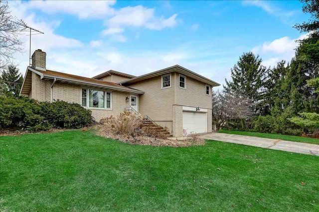 5974 River Road, Waunakee, WI 53597