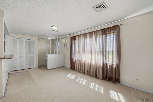 6261 Nash Road, Wheatfield, NY 14132