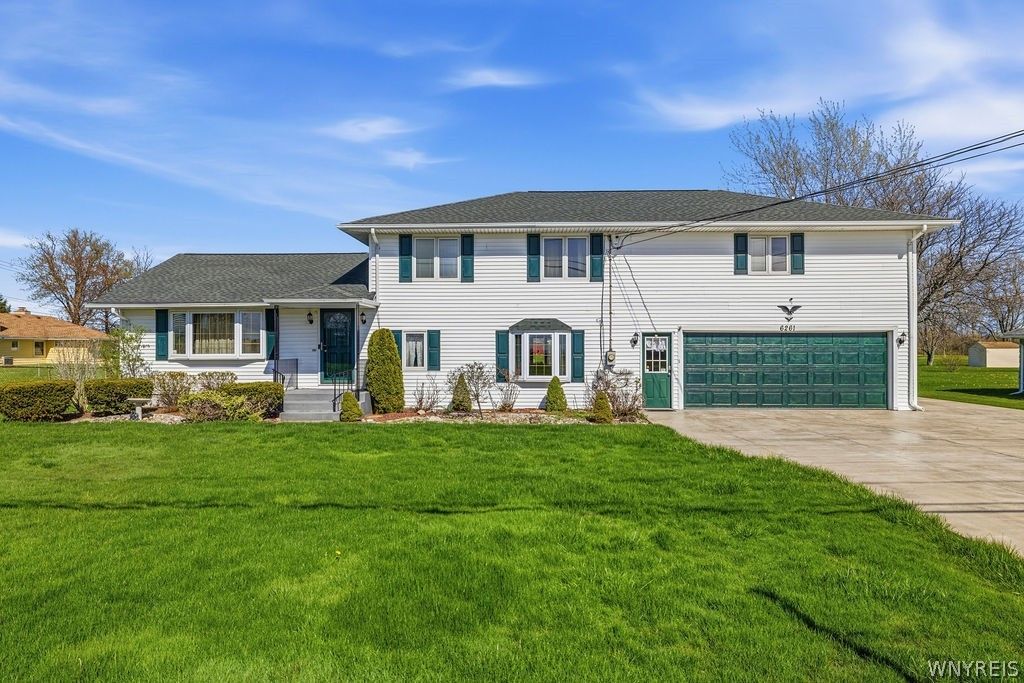 6261 Nash Road, Wheatfield, NY 14132