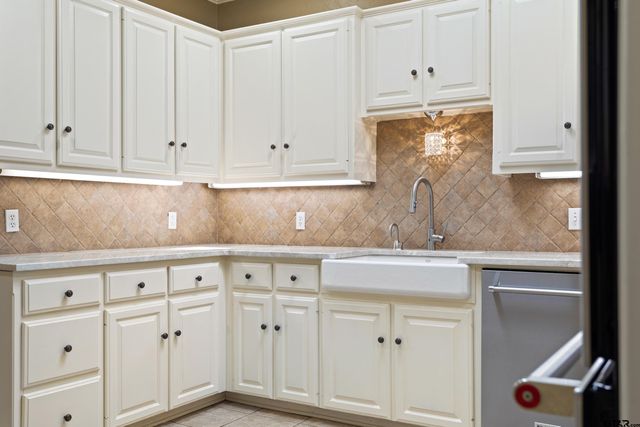 1116 Oak Garden Circle, Tyler, TX 75703