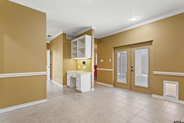 1116 Oak Garden Circle, Tyler, TX 75703