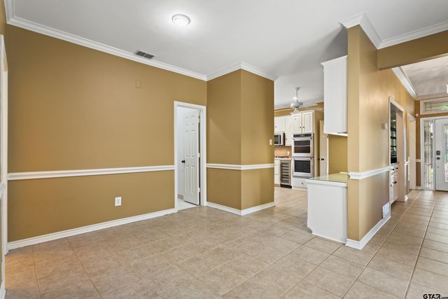 1116 Oak Garden Circle, Tyler, TX 75703