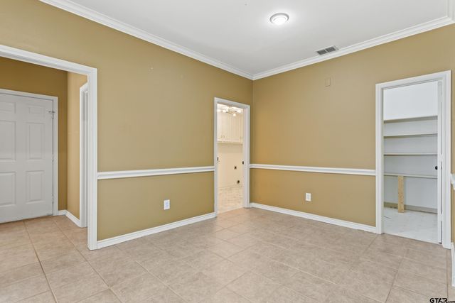 1116 Oak Garden Circle, Tyler, TX 75703