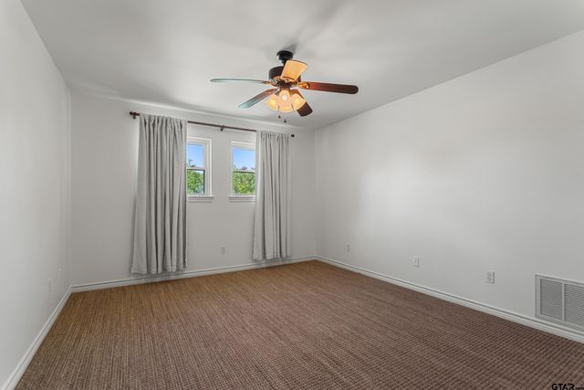 1116 Oak Garden Circle, Tyler, TX 75703