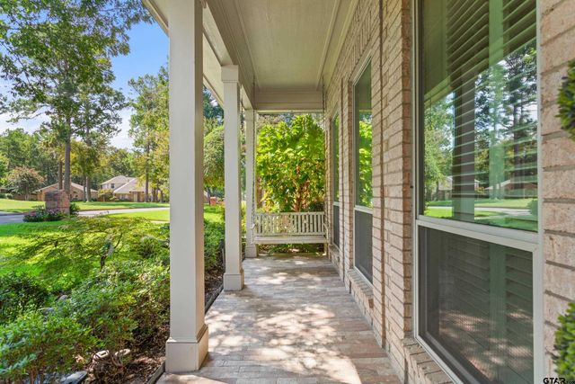 1116 Oak Garden Circle, Tyler, TX 75703