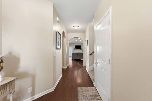 5110 Heroes Ln, Murfreesboro, TN 37129