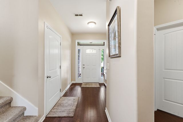 5110 Heroes Ln, Murfreesboro, TN 37129