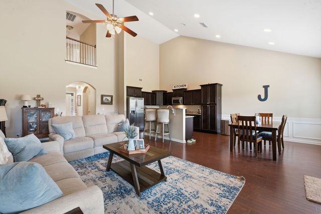 5110 Heroes Ln, Murfreesboro, TN 37129