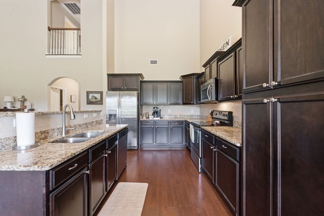 5110 Heroes Ln, Murfreesboro, TN 37129